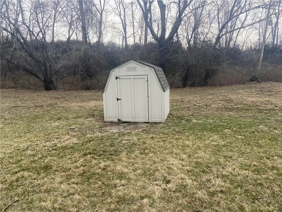 9010-9012 Catherine Road, Pleasant Valley, MO 64068 - #3