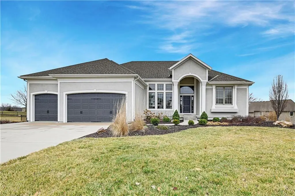 7822 Houston Street, Lenexa, KS 66227 - #1