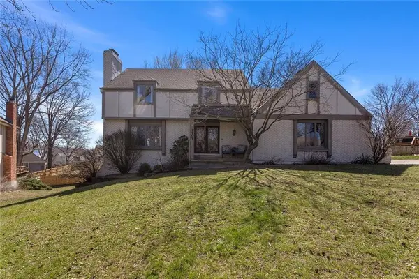 9709 N Harrison Street, Kansas City, MO 64155