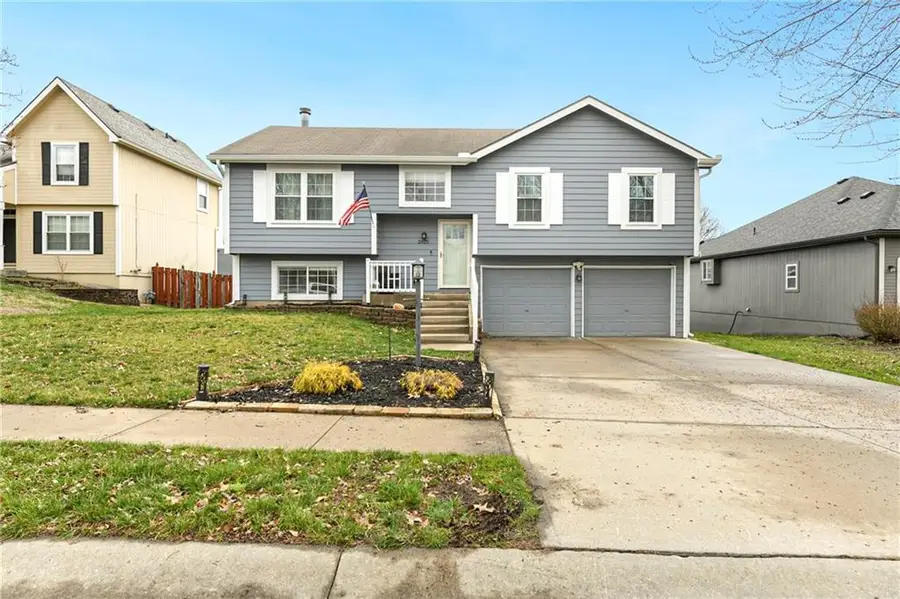 2925 Spring Garden Street, Leavenworth, KS 66048 - #2