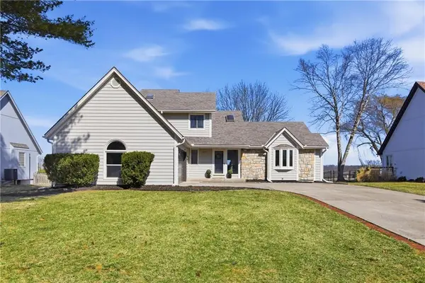 220 SW Green Teal Street, Lee's Summit, MO 64082