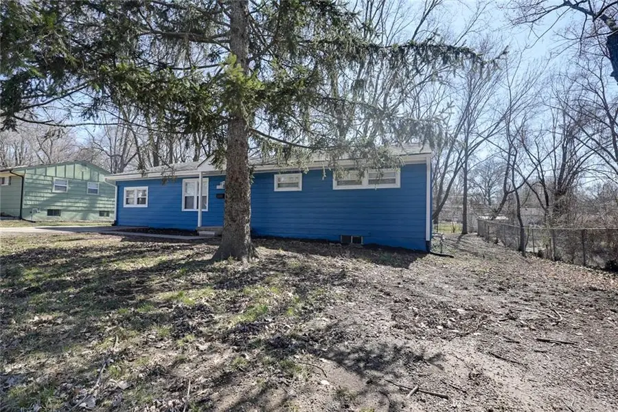 11215 E 49th Street, Kansas City, MO 64133 - #3