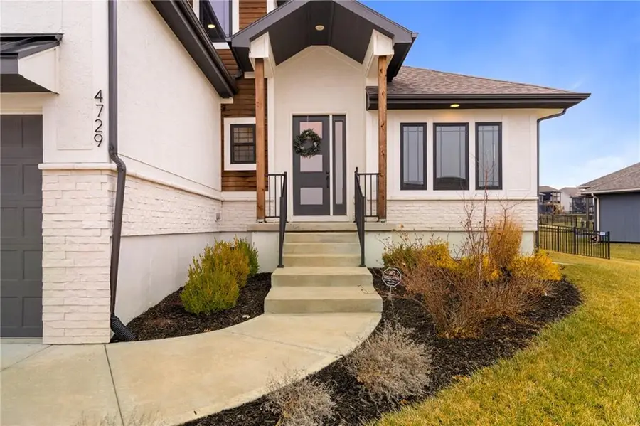 4729 NE Jamestown Drive, Lees Summit, MO 64064 - #2