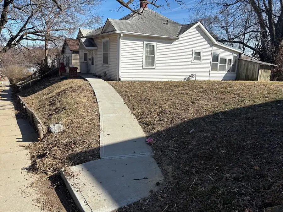 606 Harmon Street, Saint Joseph, MO 64504 - #2