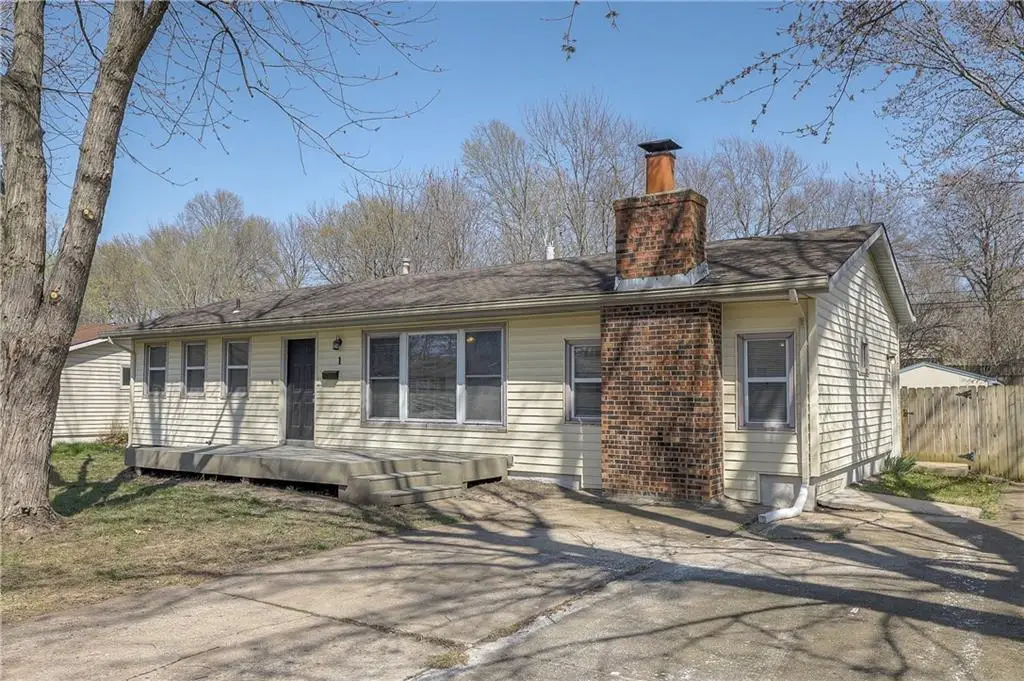 1 Walnut Street, Lees Summit, MO 64063 - #1