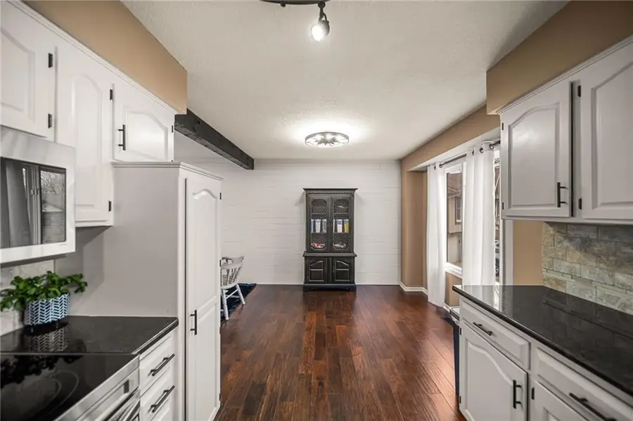 3713 NW Peachwood Court, Blue Springs, MO 64015 - #3