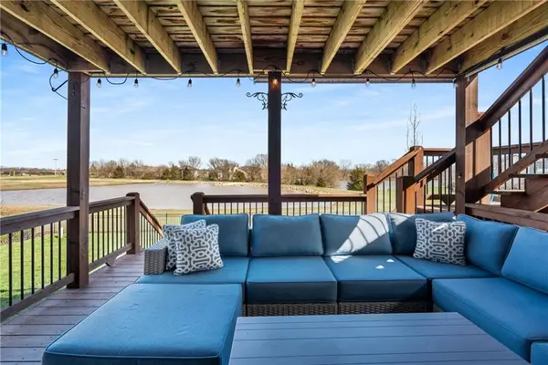 20739 South Barker Road, Spring Hill, KS 66083