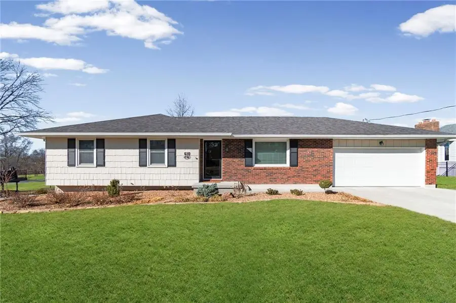 610 W 13th St Terrace, Carrollton, MO 64633 - #2