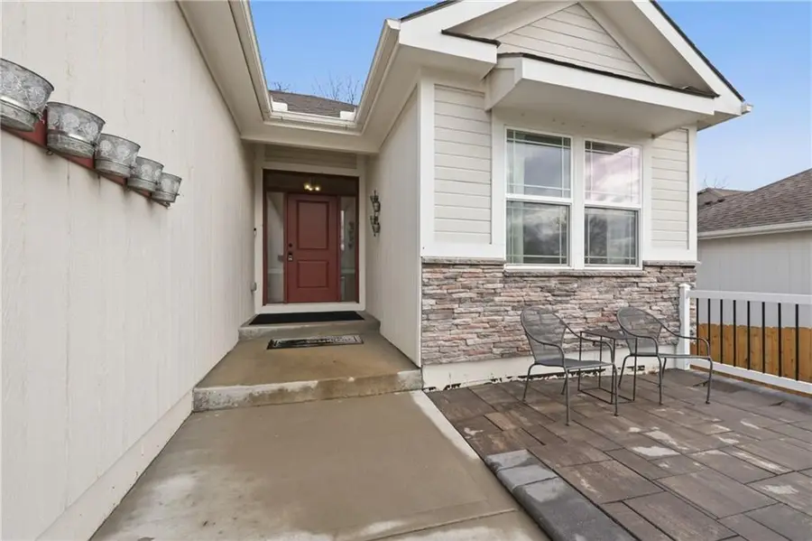 8735 W Longview Parkway, Raytown, MO 64138 - #2