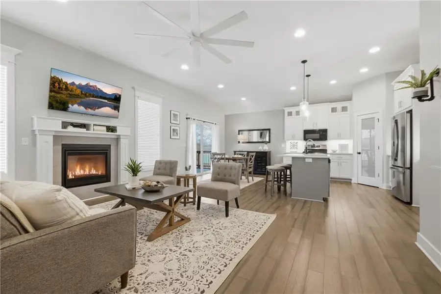 8735 W Longview Parkway, Raytown, MO 64138 - #3