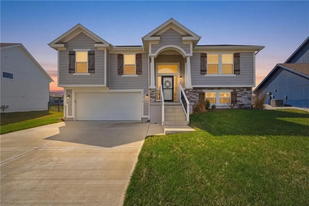 10210 N Quincy Avenue, Kansas City, MO 64156 - #1