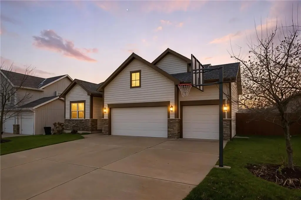 3128 N 124th Street, Kansas City, KS 66109 - #1