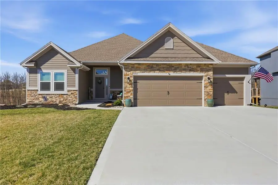 10212 N Corrington Avenue, Kansas City, MO 64156 - #3