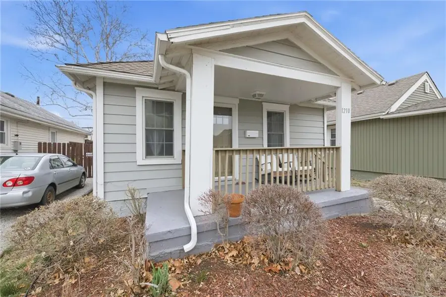 1210 E 23rd Avenue, North Kansas City, MO 64116 - #3