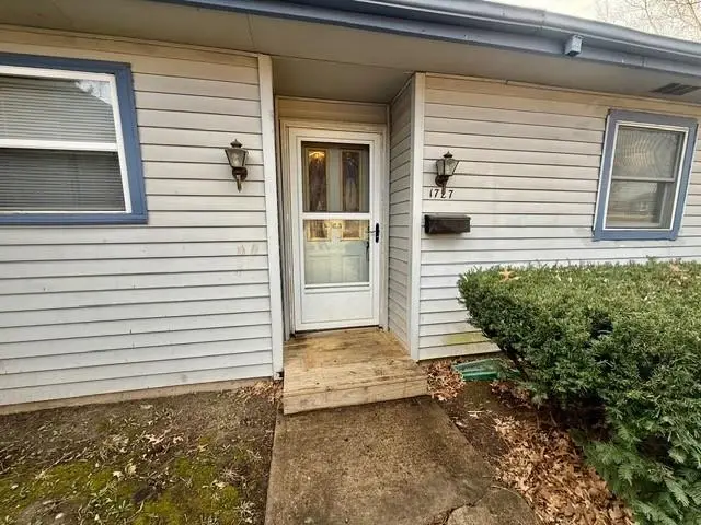 1727 W 26th Street, Lawrence, KS 66046 - #3