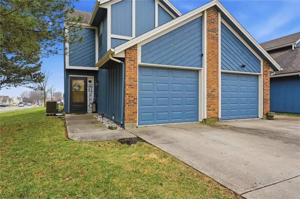 512 NE Brookwood Circle #D, Blue Springs, MO 64014 - #1