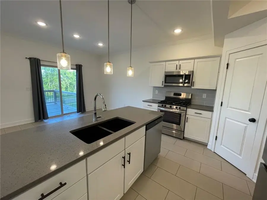 7389 Griffey Street, Parkville, MO 64152 - #2