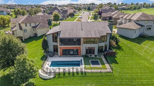 10258 N Kansas Avenue, Kansas City, MO 64155