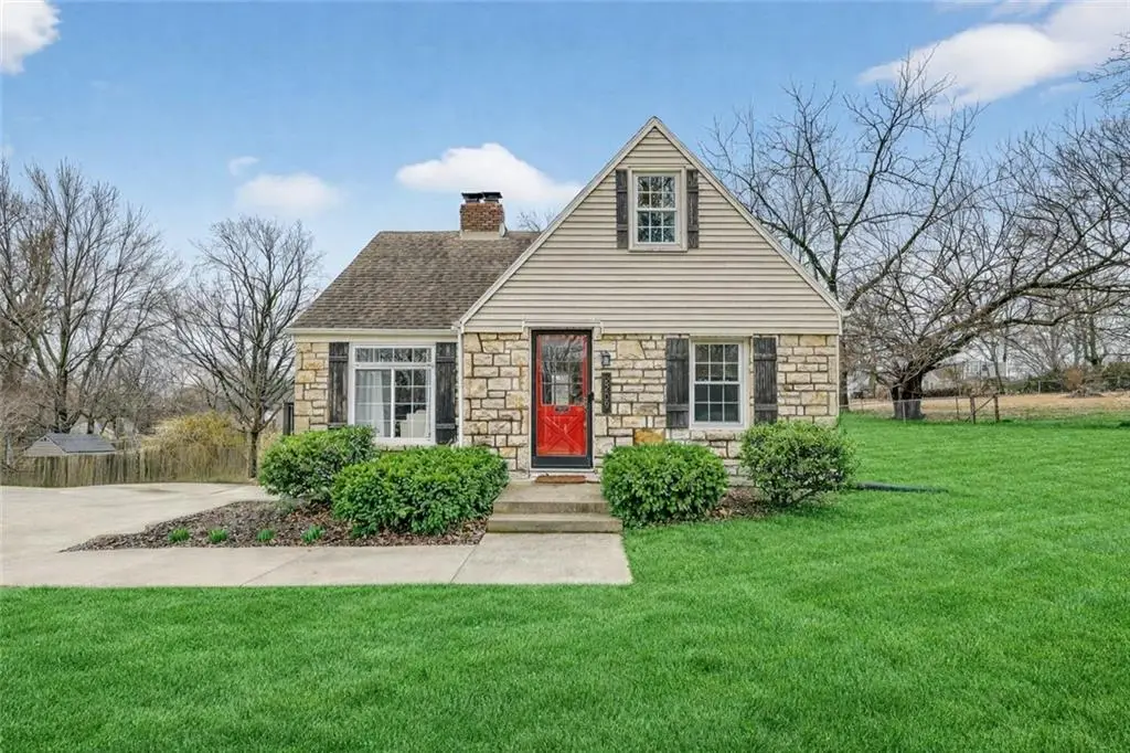 2209 NE Gaddy Road, Kansas City, MO 64118 - #1