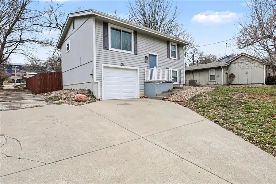 440 N Grover Street, Liberty, MO 64068 - #3