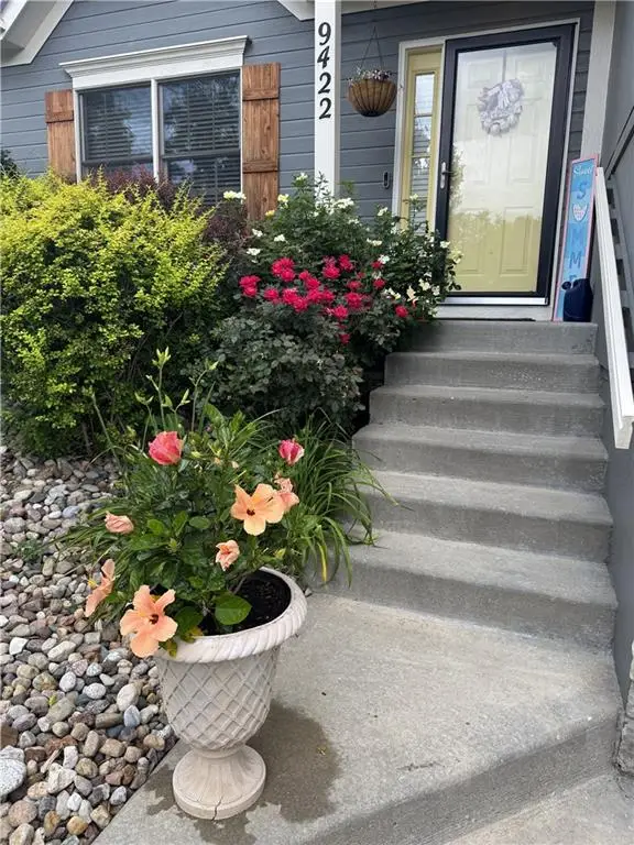 9422 N Campbell Court, Kansas City, MO 64155 - #2