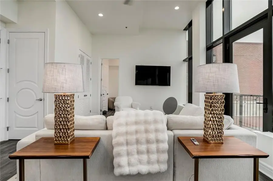 2940 Baltimore Avenue #1505, Kansas City, MO 64108 - #2