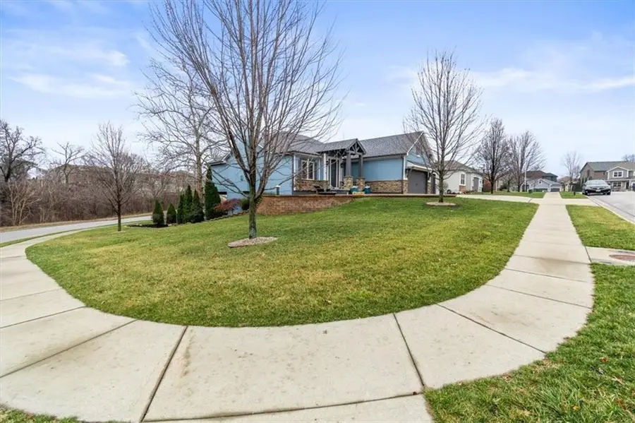 2600 SE Creek Ridge Court, Blue Springs, MO 64014 - #3