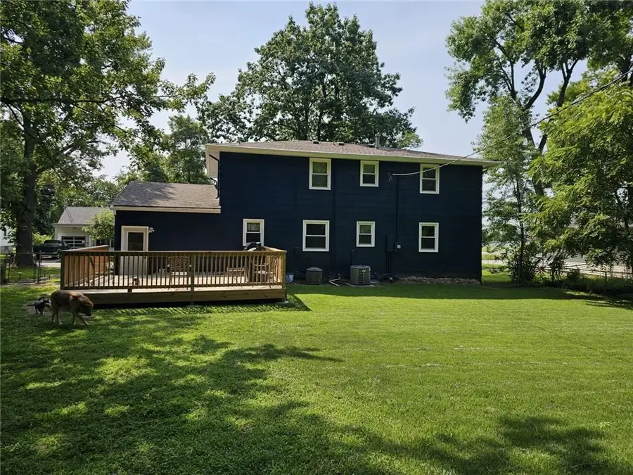 716 W Hurt Street, Liberty, MO 64068 - #3