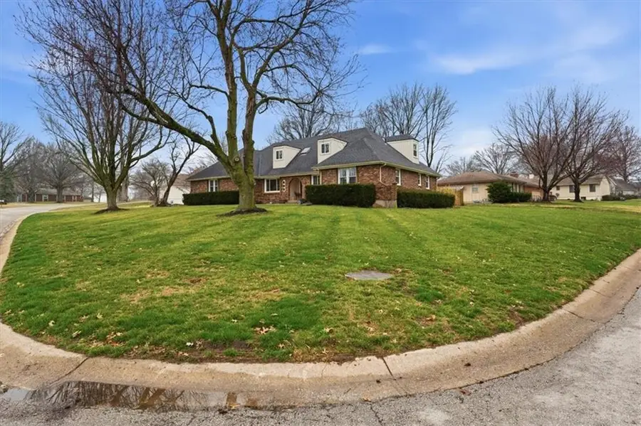 600 W Buena Vista Drive, Raymore, MO 64083 - #2