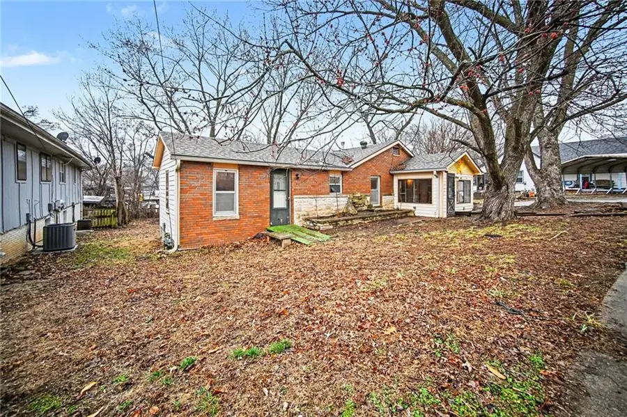 300 Winner Avenue, Smithville, MO 64089 - #3