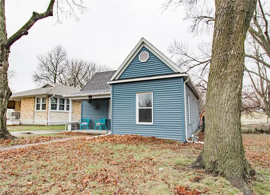 1422 S Grand Avenue, Sedalia, MO 65301 - #2