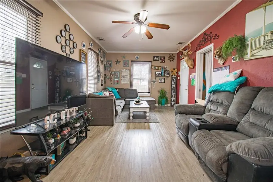 1422 S Grand Avenue, Sedalia, MO 65301 - #3