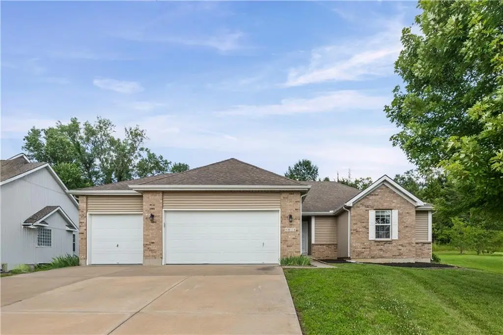 5021 NW Flintridge Road, Riverside, MO 64150 - #1