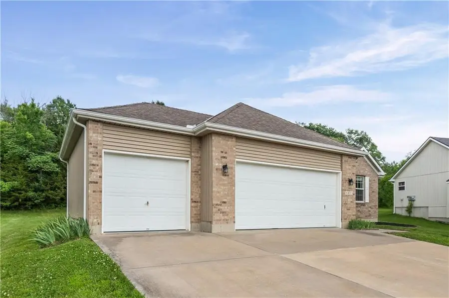 5021 NW Flintridge Road, Riverside, MO 64150 - #2
