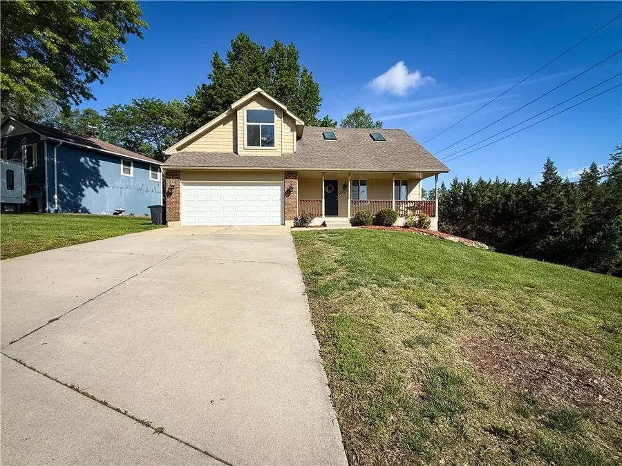 3221 NW Shannon Drive, Blue Springs, MO 64015 - #2