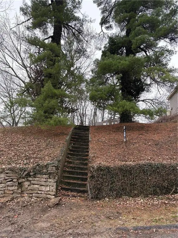 921 Thomas Street, Weston, MO 64098