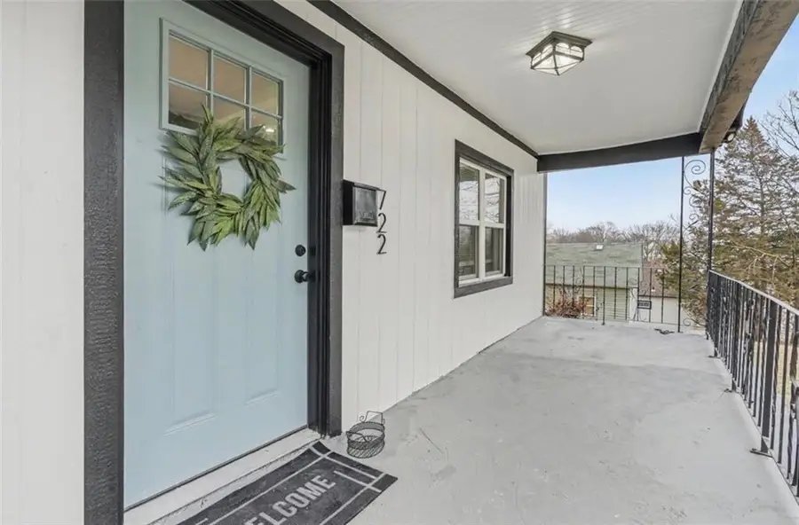 722 Stewart Avenue, Kansas City, KS 66101 - #2