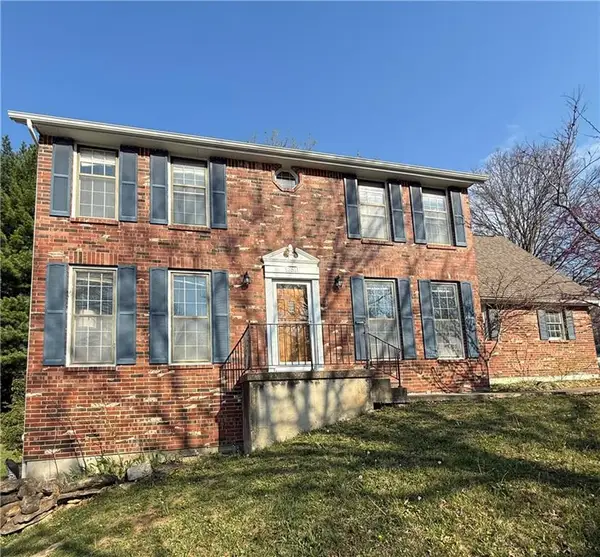 13511 W 82nd Street, Lenexa, KS 66215