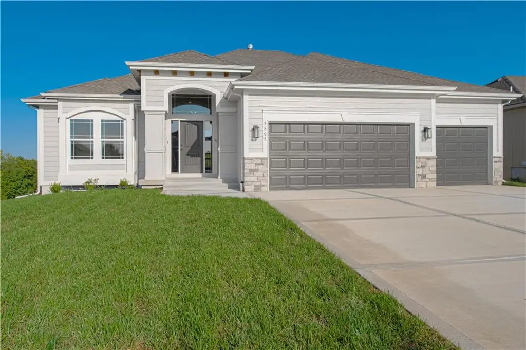 9808 N Laurel Avenue, Kansas City, MO 64157 - #1