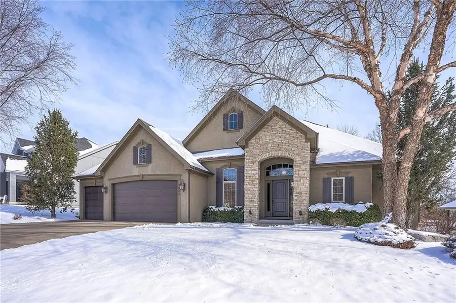 7803 N Hull Avenue, Kansas City, MO 64151 - #2