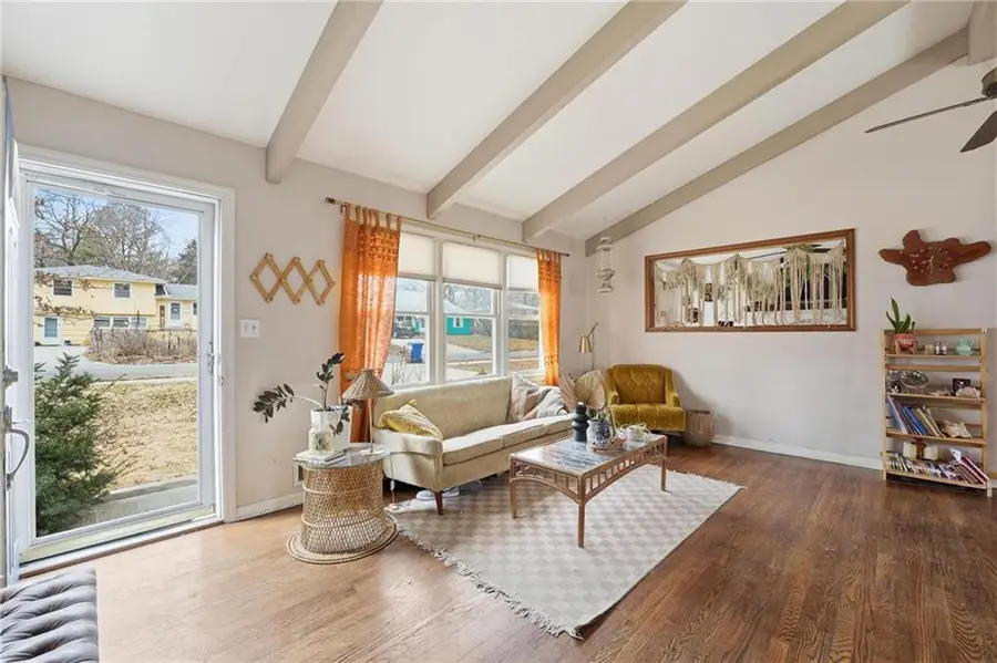 6115 N Michigan Avenue, Gladstone, MO 64118 - #3