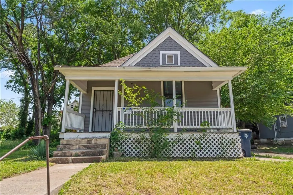 2915 Wabash Avenue, Kansas City, MO 64109 - #1