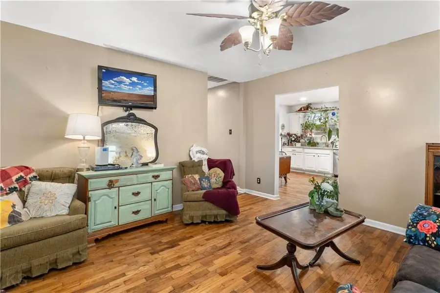 603 S New York Street, Sedalia, MO 65301 - #3