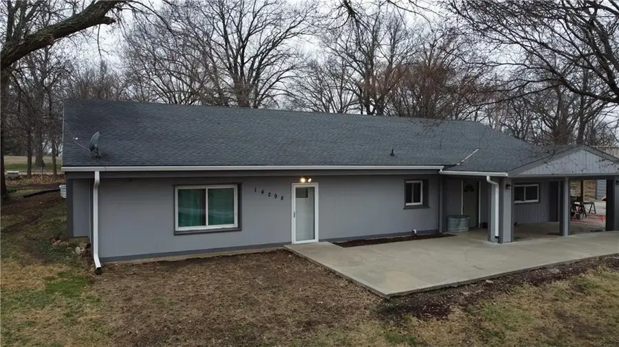 14298 Leavenworth Road, Basehor, KS 66007 - #2