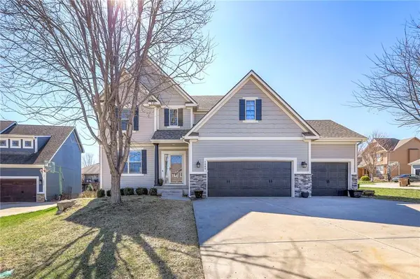 1305 Ashdown Circle, Raymore, MO 64083