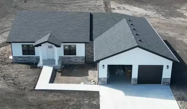 1005 George Court, Effingham, KS 66023