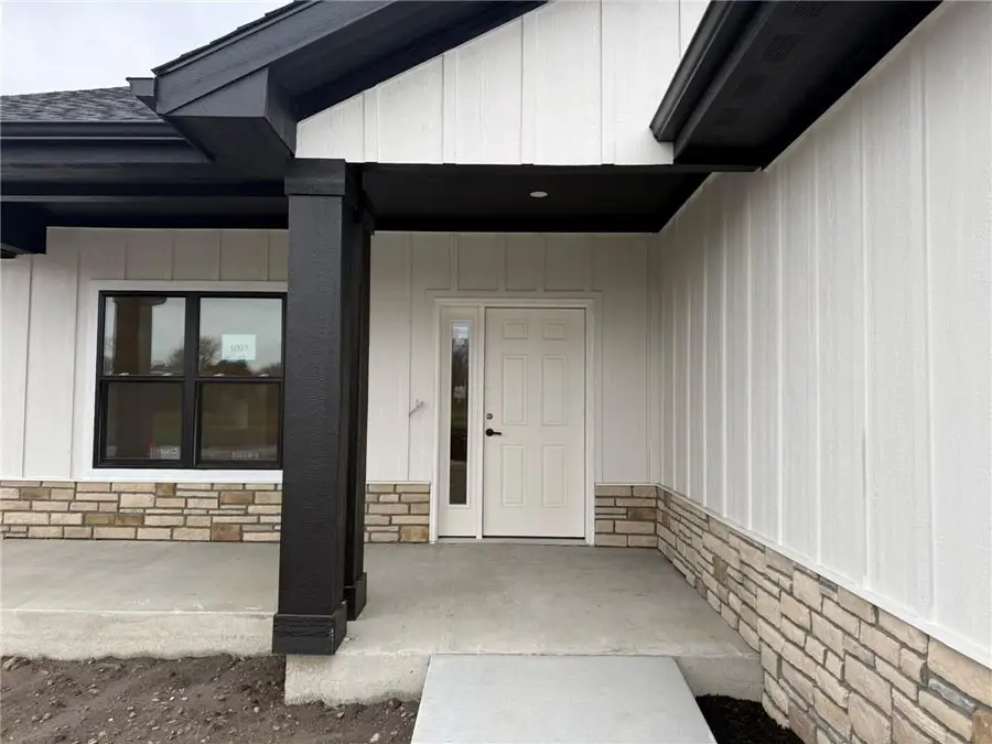 1007 George Court, Effingham, KS 66023 - #2