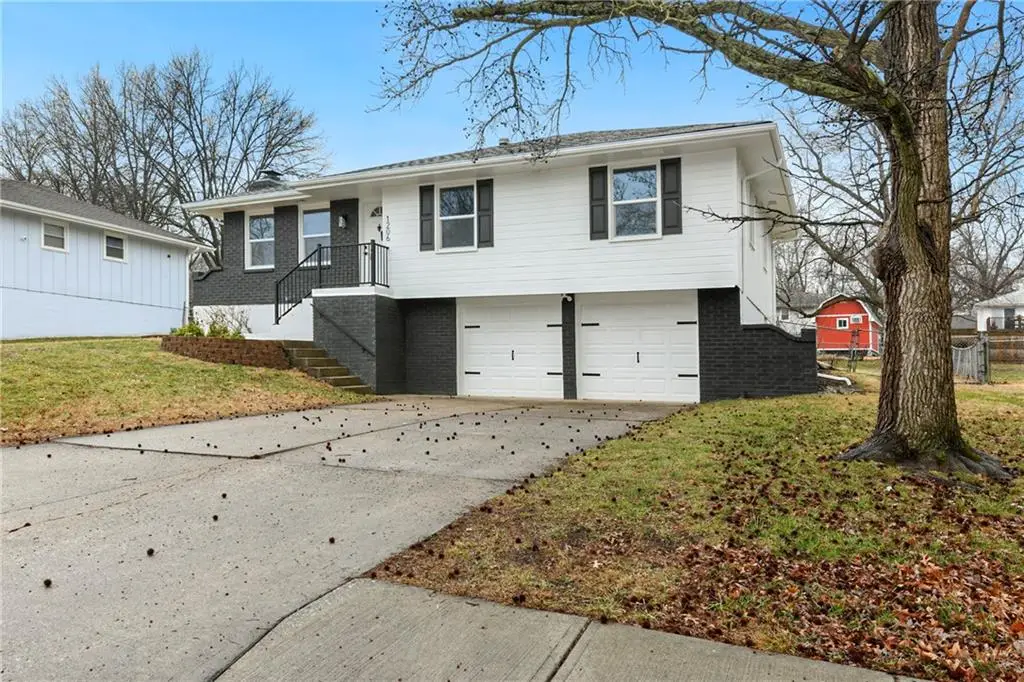 1206 SW Mission Place, Lees Summit, MO 64081 - #1