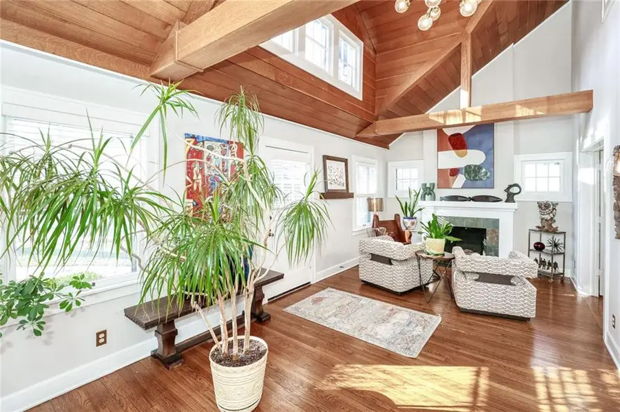 4921 Bell Street, Kansas City, MO 64112 - #2