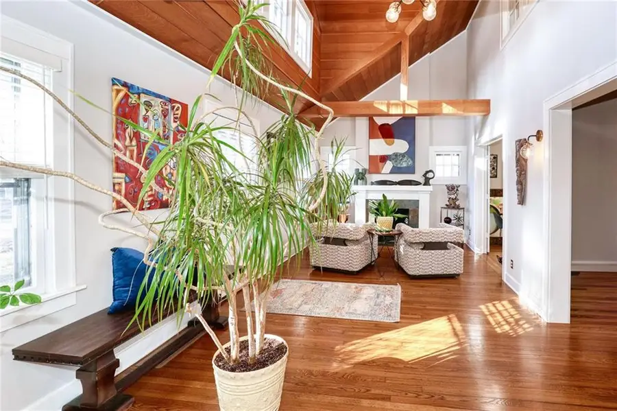 4921 Bell Street, Kansas City, MO 64112 - #3